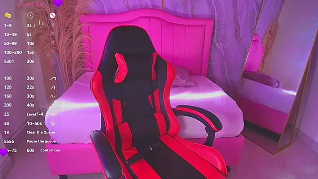 Snapshot of sarahrousse_ chatting on 11-03-25, 07:59 sarahrousse  online show from 11-03-25, 07:59