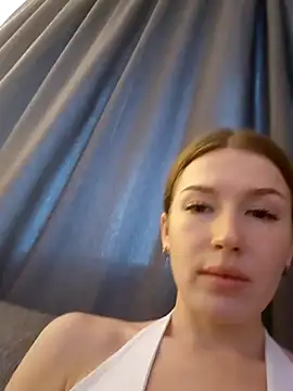 MelissaPinkiss online show from 12-21-25, 01:07