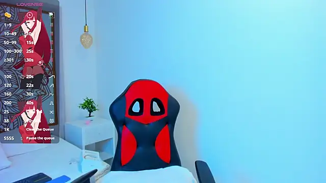 Lilith Aliany  online show from 12-15-25, 12:53