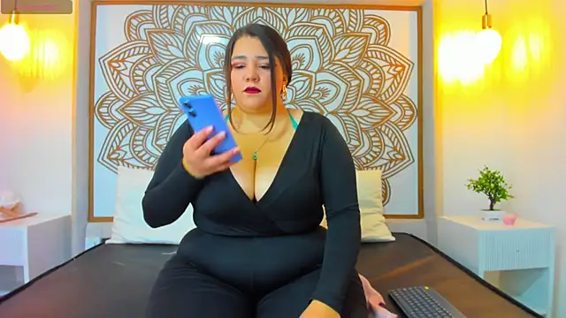 Lilith Aliany  online show from 12-16-25, 01:27