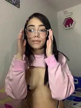 Snapshot of khoral2 chatting on 11-04-25, 12:32 khoral2 online show from 11-04-25, 12:32