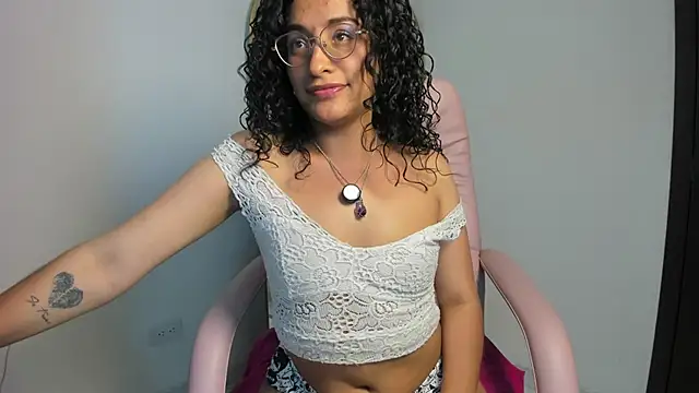 misslya00 online show from 11-30-25, 08:57