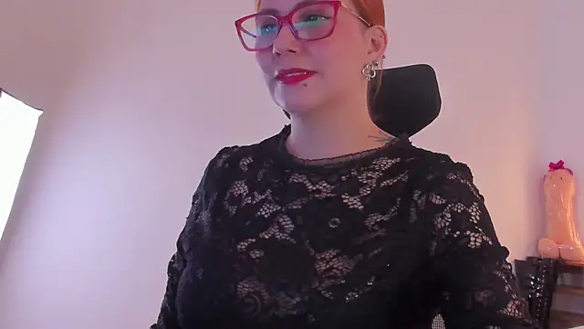 Snapshot of MistressErza chatting on 07-06-26, 07:27 MistressErza online show from 07-06-26, 07:27