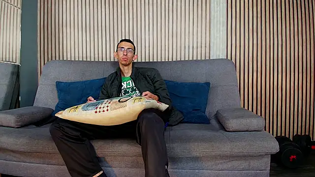 ZyroNight online show from 12-22-25, 07:33