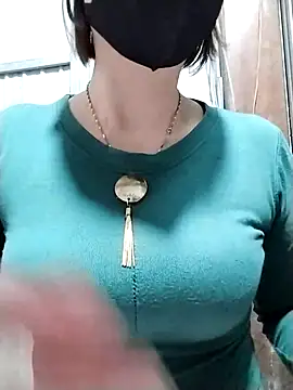 Niramiu online show from 11-18-25, 02:21