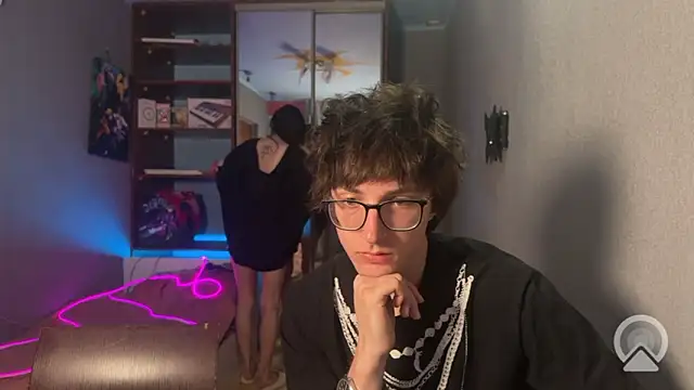 t files x online show from 02-03-26, 03:15