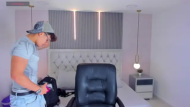 jhoumod 21  online show from 12-14-25, 03:12