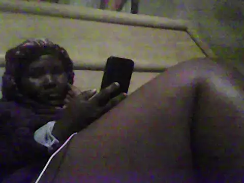 Snapshot of CEEKAYPRO chatting on 12-17-25, 08:26 CEEKAYPRO online show from 12-17-25, 08:26