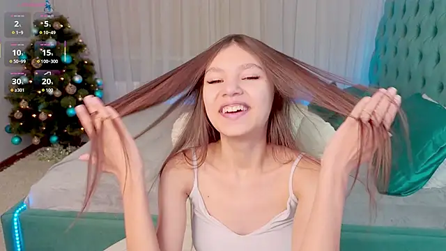 Little  Lunaa online show from 12-22-25, 10:12