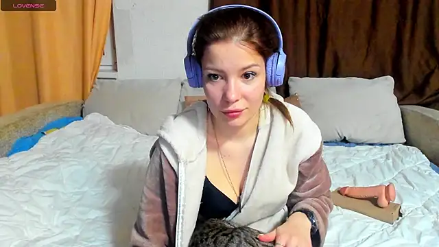 Eva purrr  online show from 03-15-26, 12:16