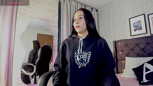 valentina  desire online show from 04-27-26, 12:03