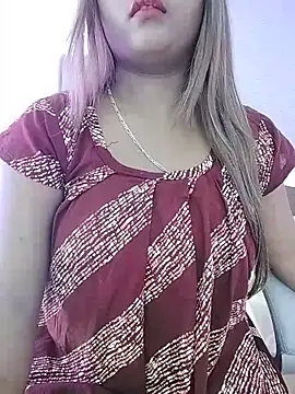 Snapshot of LoveLy-Soneya chatting on 06-17-26, 04:19 LoveLy-Soneya online show from 06-17-26, 04:19