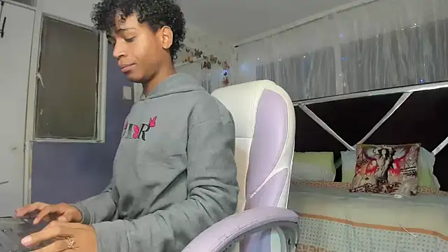 Santy bigcock 01 online show from 03-27-26, 02:28