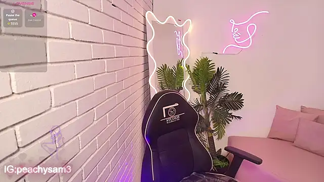 PEACHY TAY online show from 11-25-25, 11:43