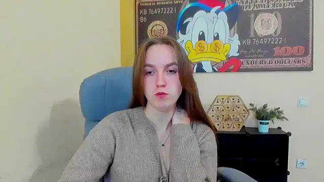 Snapshot of Nesie-Stoun chatting on 11-13-25, 09:41 Nesie-Stoun online show from 11-13-25, 09:41