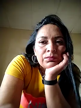 CatleyaSmith online show from 04-06-26, 04:08