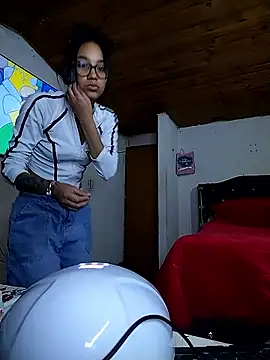 lyam ebony  online show from 01-12-26, 03:34