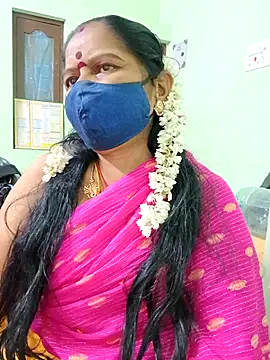 Snapshot of savithasree chatting on 12-21-25, 06:04 savithasree online show from 12-21-25, 06:04