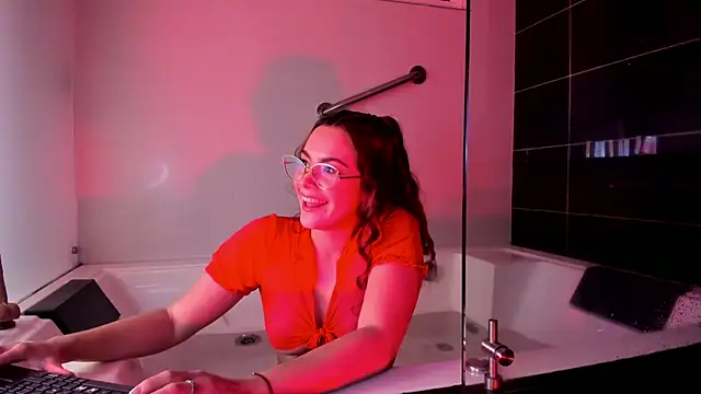 SaraAlvarezx online show from 06-21-26, 05:10