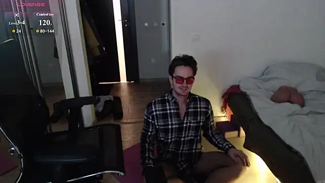 Snapshot of lucky_swimmer chatting on 11-24-25, 06:07 lucky swimmer online show from 11-24-25, 06:07