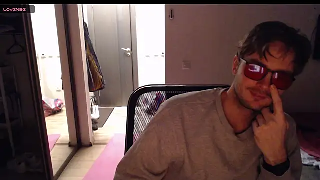 Snapshot of lucky_swimmer chatting on 12-03-25, 05:55 lucky swimmer online show from 12-03-25, 05:55