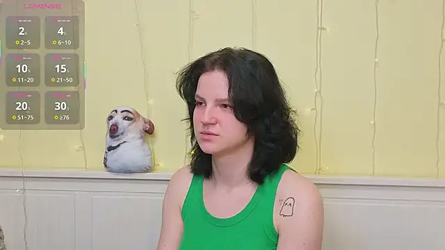 LatinaHuguenin online show from 01-11-26, 07:02