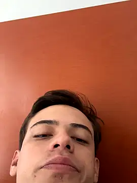 Snapshot of JAIR100 chatting on 11-05-25, 04:07 JAIR100 online show from 11-05-25, 04:07