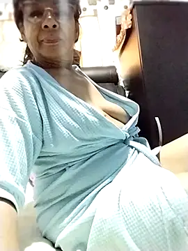 Snapshot of Marylinmiller chatting on 11-08-25, 02:50 Marylinmiller online show from 11-08-25, 02:50