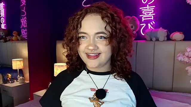 Snapshot of _sarahRose chatting on 06-06-26, 03:55 sarahRose online show from 06-06-26, 03:55