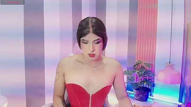 Snapshot of camii_raux chatting on 11-13-25, 03:49 camii raux online show from 11-13-25, 03:49