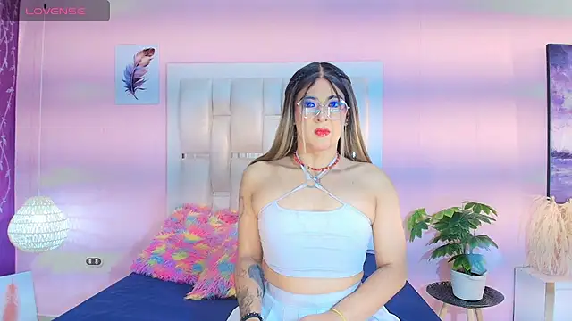 Snapshot of camii_raux chatting on 12-04-25, 03:49 camii raux online show from 12-04-25, 03:49