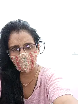 sanjana077 online show from 04-19-26, 12:48