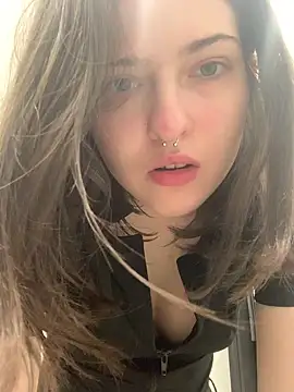 Snapshot of Ruby_de_Cherry chatting on 07-14-26, 12:33 Ruby de Cherry online show from 07-14-26, 12:33