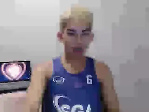 Snapshot of Urhotsilverboy chatting on 05-27-26, 06:16 Urhotsilverboy online show from 05-27-26, 06:16