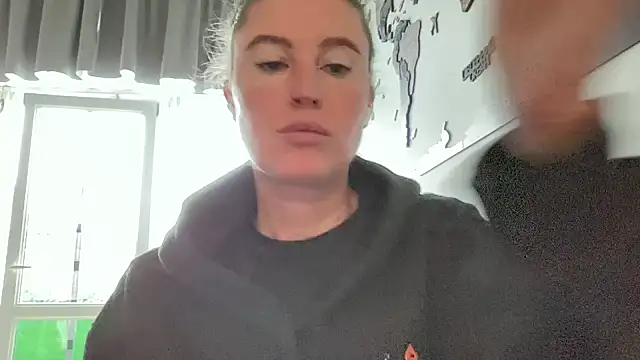 Ameli8 online show from 11-11-25, 10:37