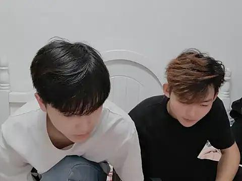 xiaomeng2563 online show from 11-05-25, 02:39