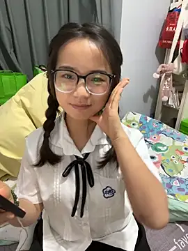 Hmm 0303 online show from 11-11-25, 02:17