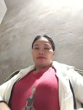 Karen china online show from 12-18-25, 01:39