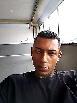 Snapshot of oPretin013 chatting on 11-05-25, 04:07 oPretin013 online show from 11-05-25, 04:07