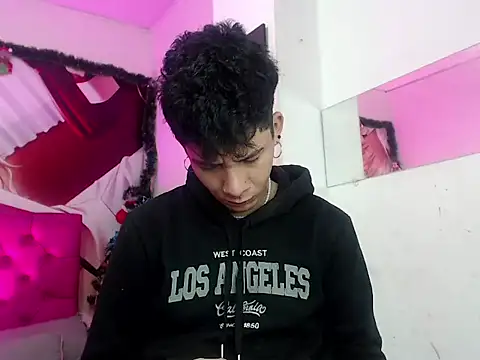 Lovers Spicy online show from 12-18-25, 12:11