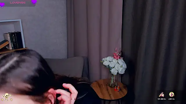 Snapshot of JosieNadile chatting on 11-11-25, 12:38 JosieNadile online show from 11-11-25, 12:38