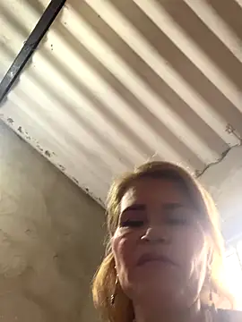 Snapshot of dirty_mother3 chatting on 12-14-25, 06:01 dirty mother3 online show from 12-14-25, 06:01