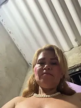 Snapshot of dirty_mother3 chatting on 12-15-25, 06:06 dirty mother3 online show from 12-15-25, 06:06