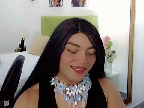 sebastian cruz  online show from 12-05-25, 07:32