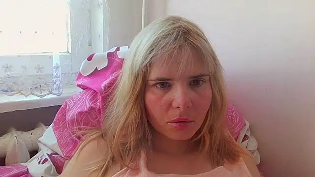 HornyElena online show from 04-21-26, 10:32