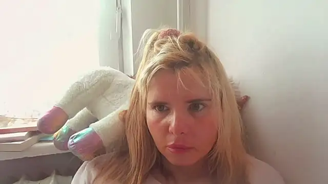 HornyElena online show from 06-14-26, 01:13