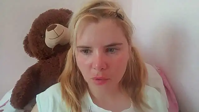 HornyElena online show from 06-26-26, 08:19