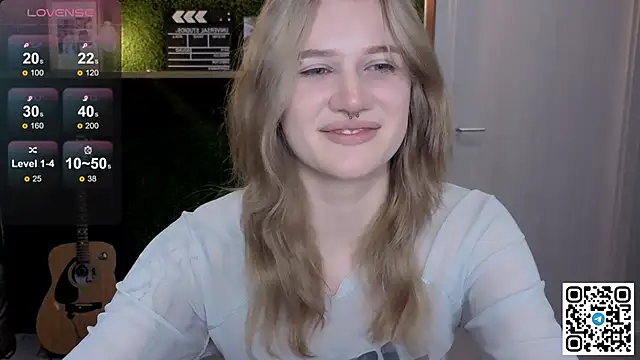 Snapshot of eshleeygreen chatting on 05-22-26, 10:37 eshleeygreen online show from 05-22-26, 10:37