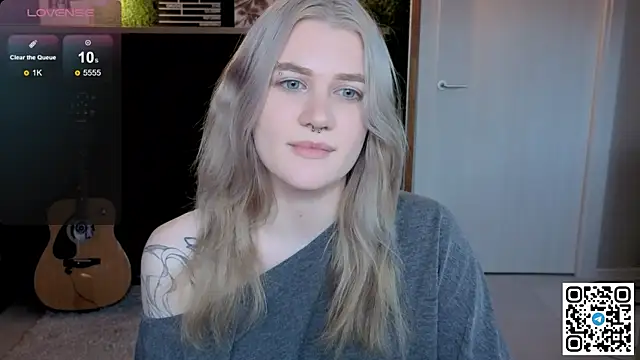 Snapshot of eshleeygreen chatting on 06-05-26, 06:57 eshleeygreen online show from 06-05-26, 06:57