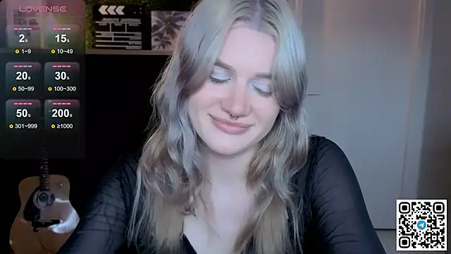 Snapshot of eshleeygreen chatting on 06-13-26, 10:51 eshleeygreen online show from 06-13-26, 10:51